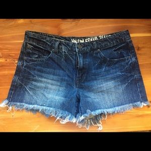 Volcom shorts
